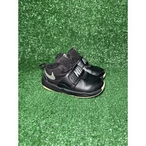 Nike Team Hustle Toddler Size 8C Black Mid Top Walking Shoes Sneakers 881943-001